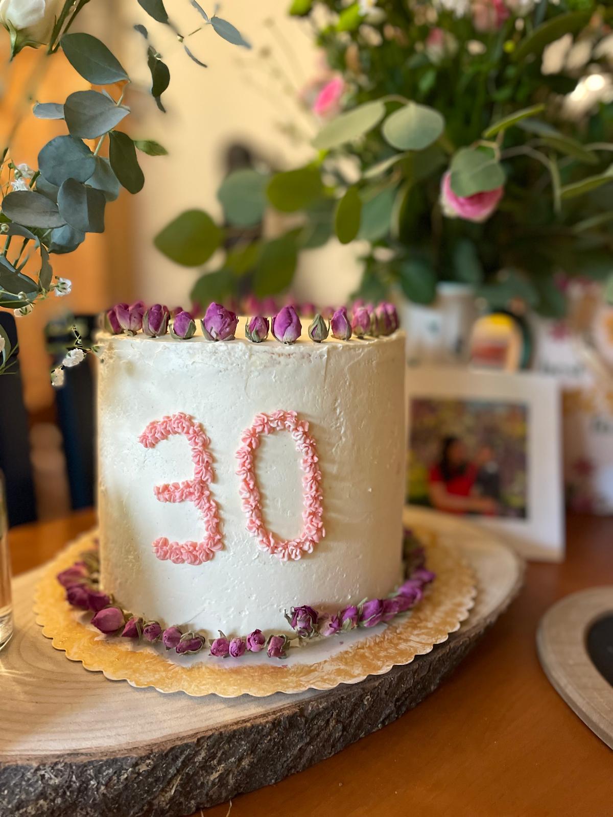 30er mit Rosenknospen