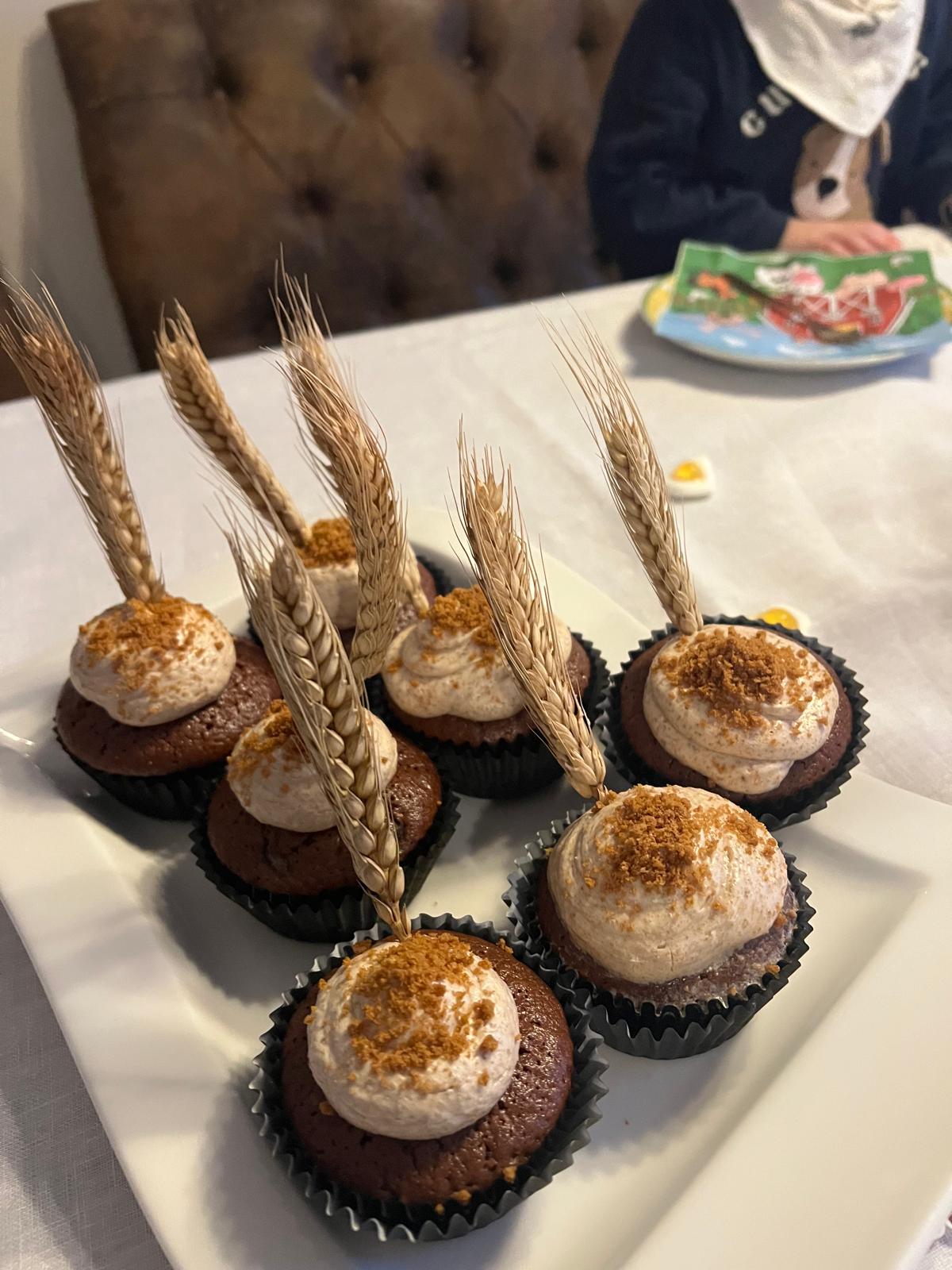 Herbst-Cupcakes mit Weizenähren